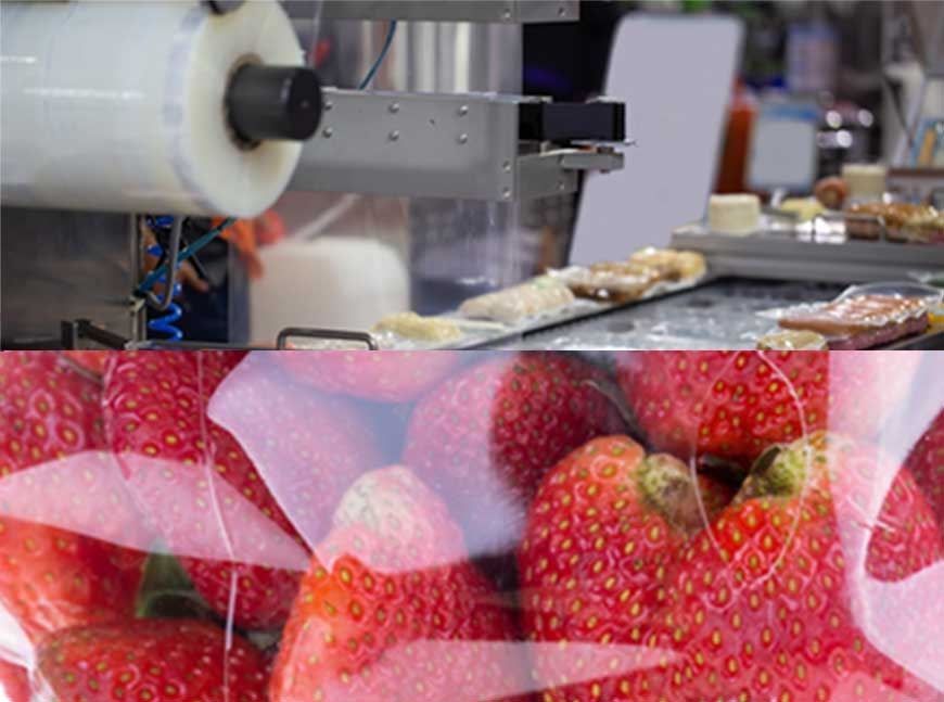 Double image of film packaging machine and strawberry packaging